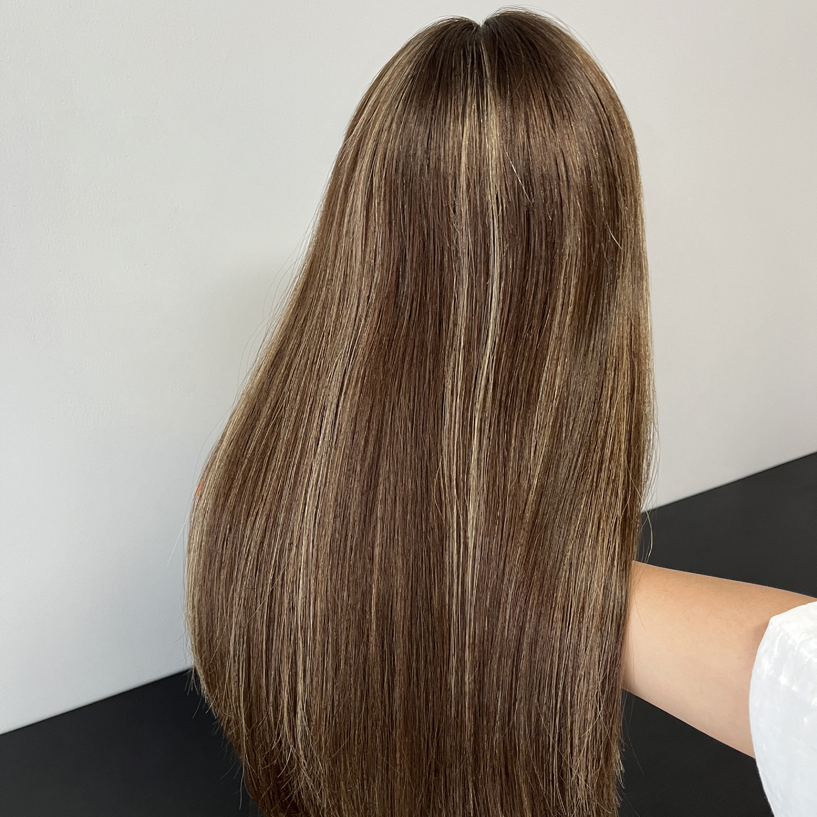 20 Inches VD102 Slight Layer Lace Top Wigs